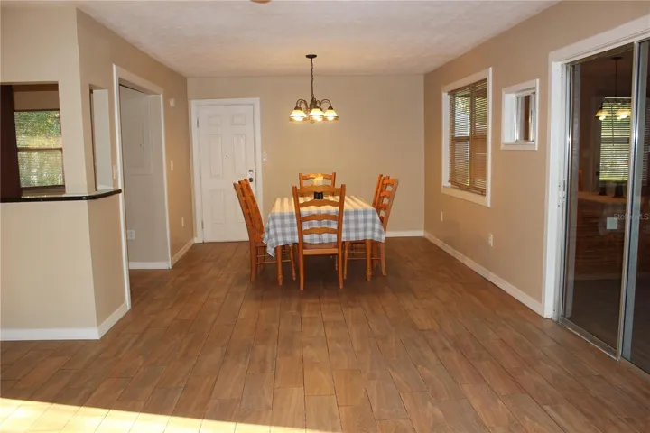 dining room very open and wide