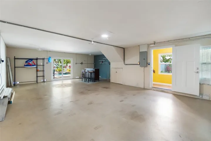 Space for several vehicles or water toys