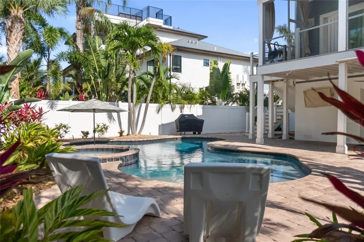 Can you picture yourself lounging poolside?!