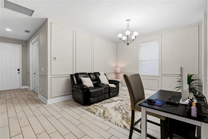 Flex room/Dining room