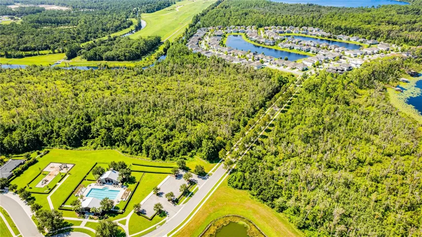 You can live in the middle of nature and yet 4-10 minutes from shopping and restaurants