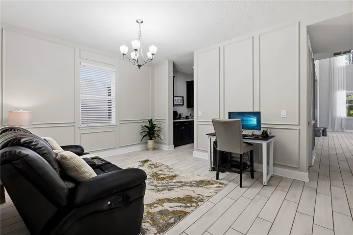 Flex room/Dining room