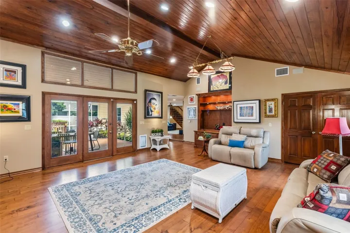Walk way to Family Room / Dance Room