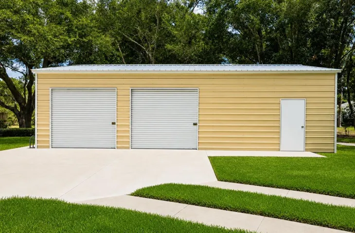 1000 sqft Garage & Storage plus more Unit