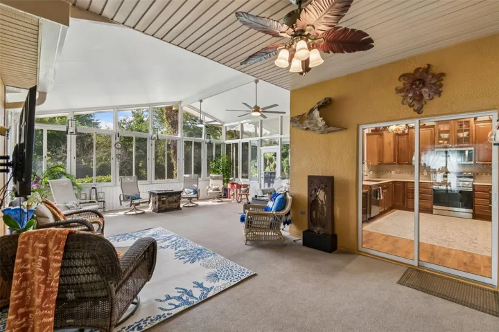 WOW! Large lanai for entertaining