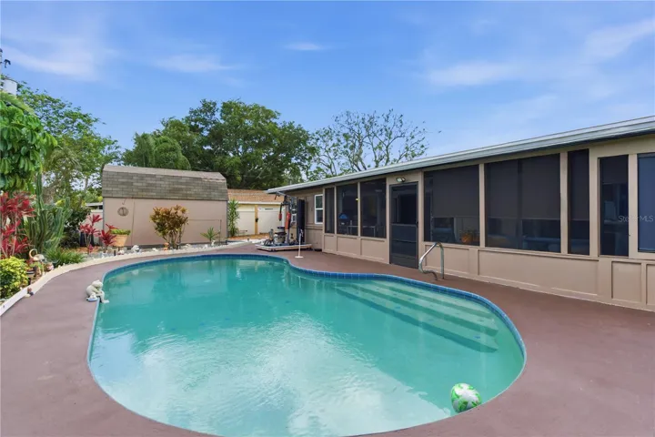 Pool and screened in lanai
