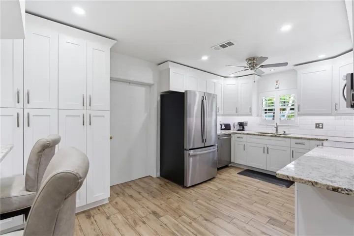 Open Kitchen