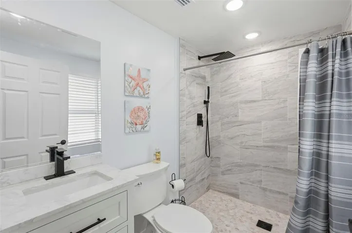 Bedroom 4 ensuite