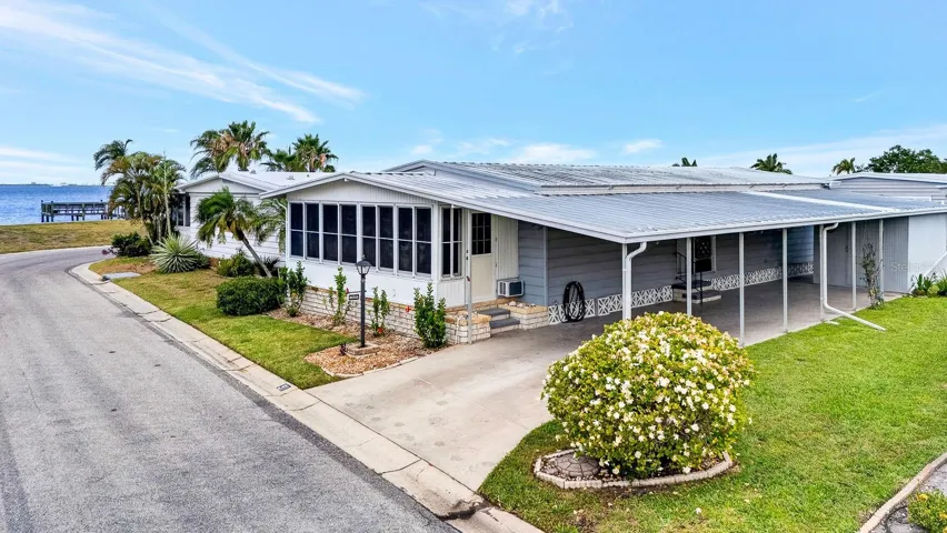 Front of home showing the bay