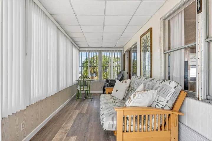 Enclosed front lanai