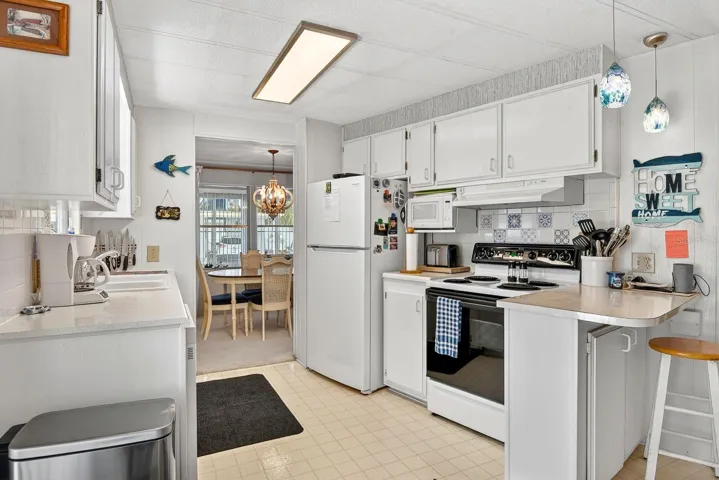 Nice open kitchen area