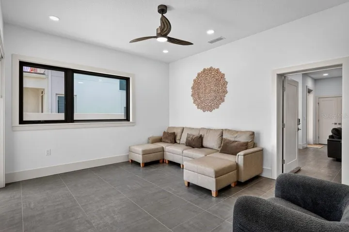 1st Floor Family Room