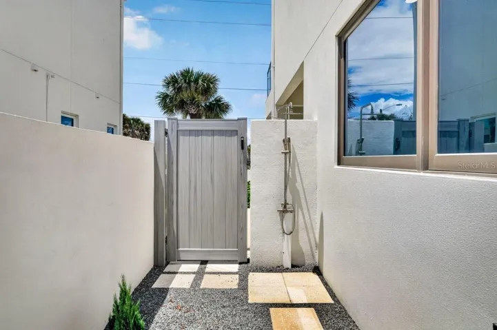 East Outdoor Shower