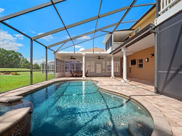 Refreshing pool.