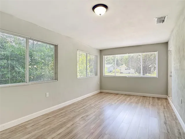 the bonus room is huge
