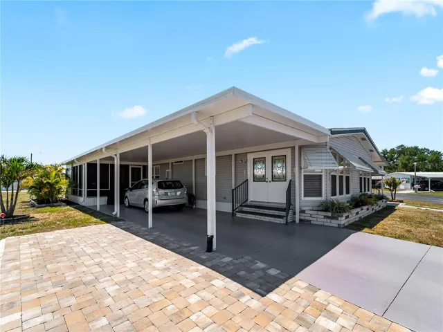 Front/side view showing additional paver parking