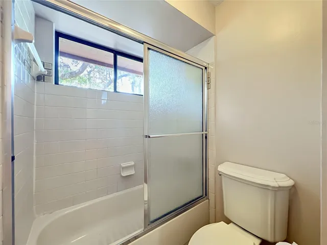 2nd Full Bathroom with Tub.