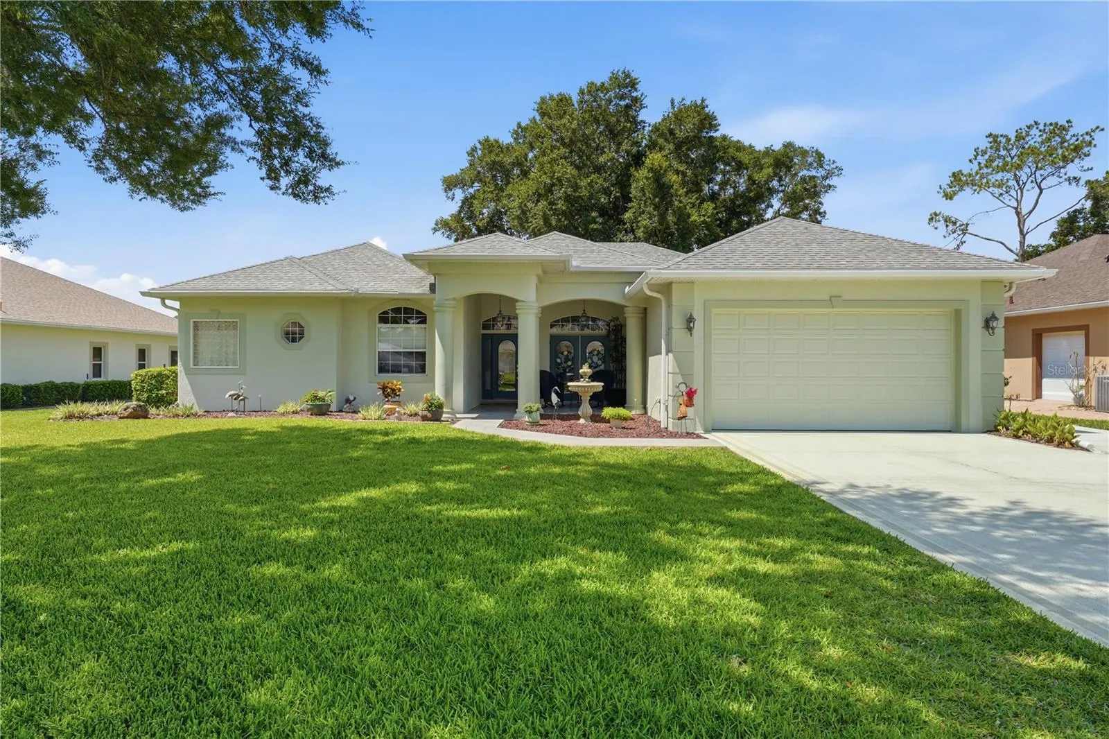 Experience front-row views of the Harbor Hills golf course. This property offers the rare advantage of no CDD or bond fees.