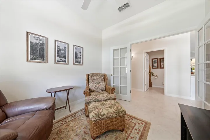 Flex room conveniently located near half bath