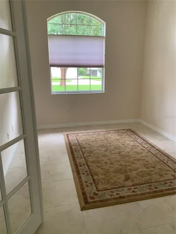 Flex room shown empty