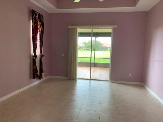 Master shown without furniture - large room!