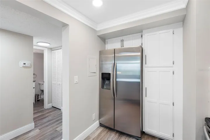 Stainless steel appliances and soft-close cabinetry
