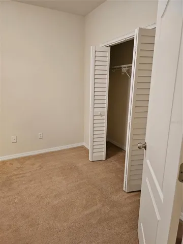 3 beddrom closet