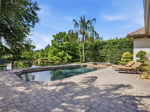 Pool & Spa