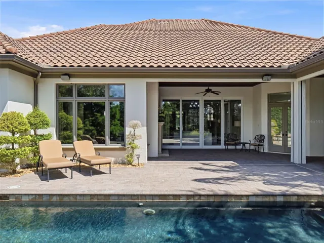 Pool & Spa