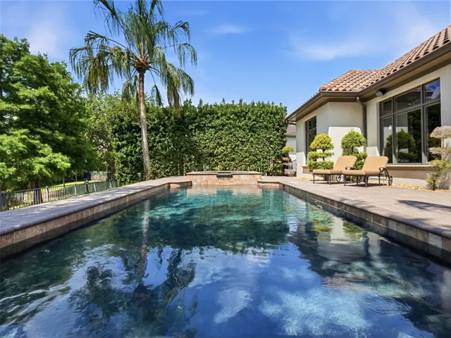 Pool & Spa