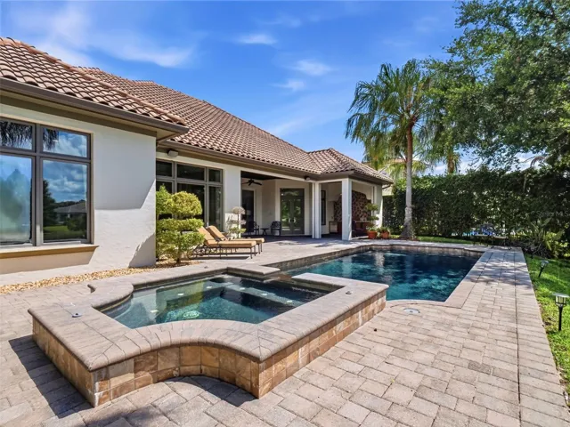Pool & Spa