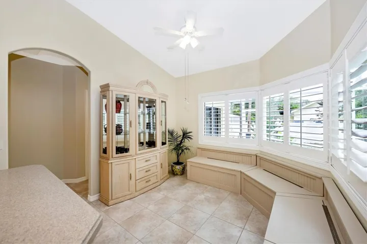 Breakfast room off kitchen