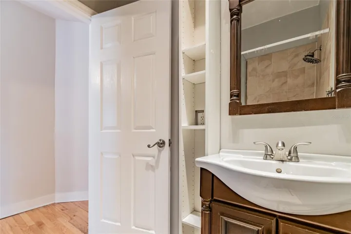 2nd bathroom