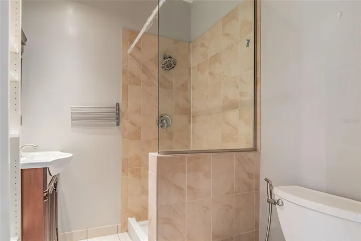 2nd bathroom