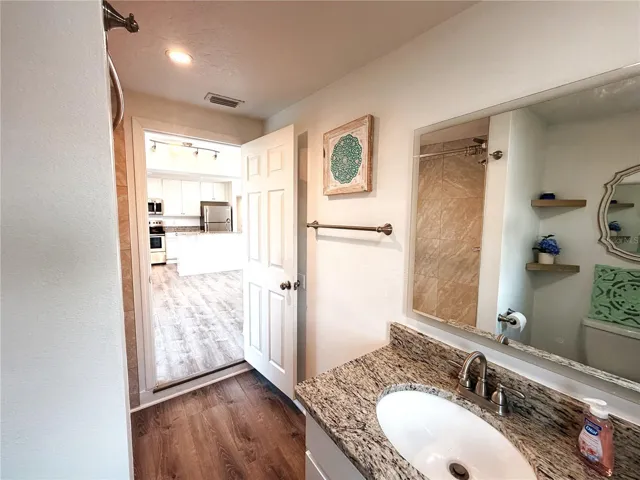 Bathroom 2 with shower tub combo