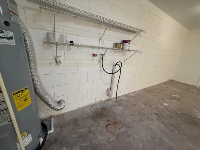 Washer/Dryer Hookups