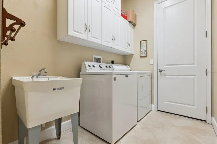 Indoor laundry room