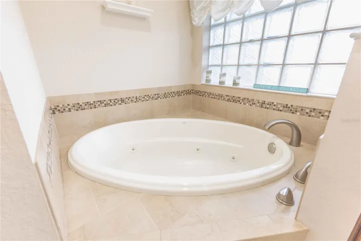 Garden tub in bath of In-law suite