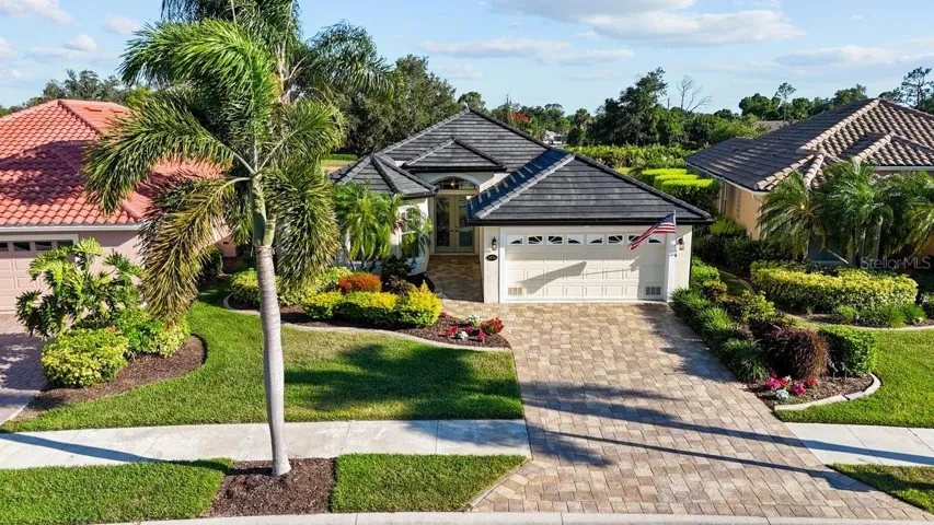 3856 Whispering Oaks Dr