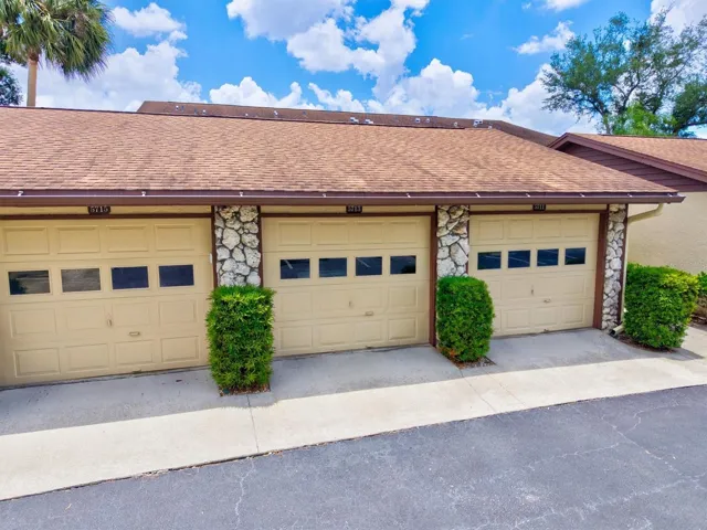 Oversized one car garage