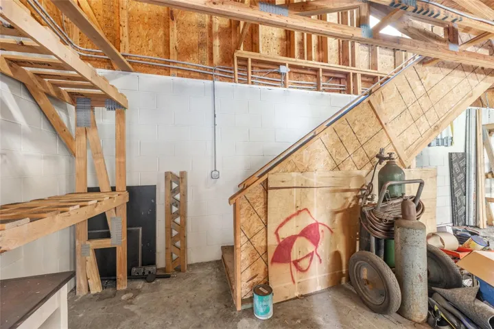 Detached Garage