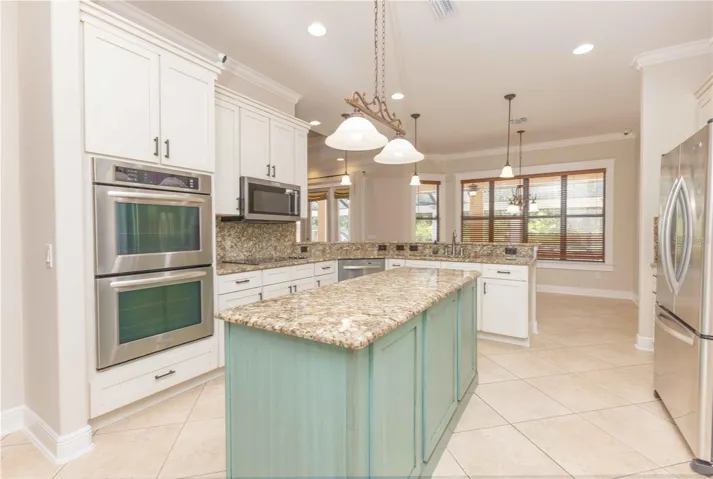 Double oven in kitchen