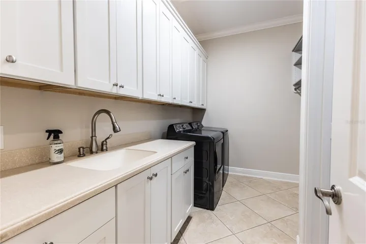 Laundry room with built-in storage