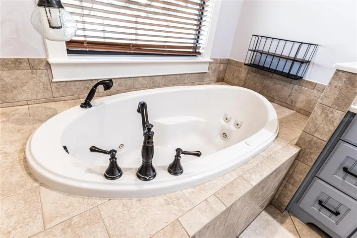 Garden tub in primary bathroom