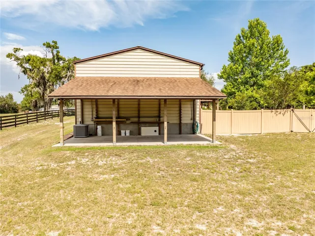 Rear of RV/boat garage