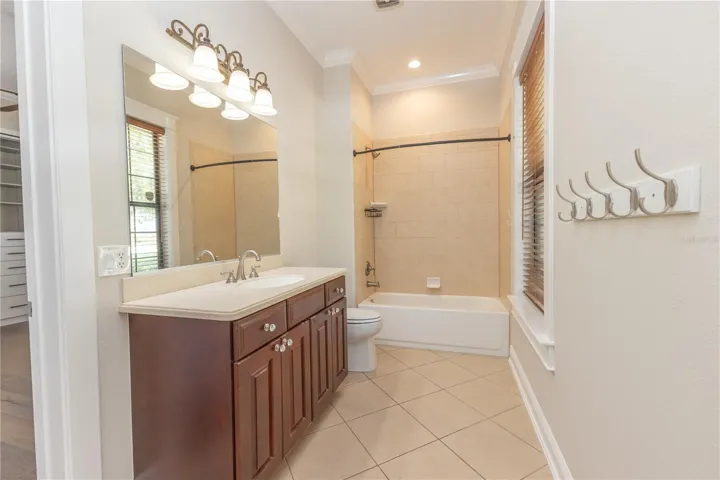 Bathroom between Second and Third Bedroom