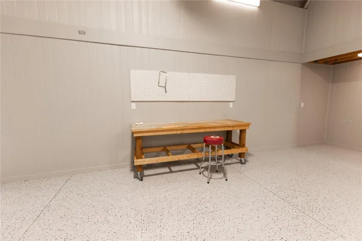 Barn has work bench