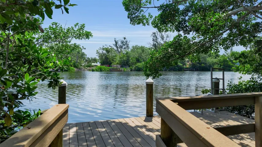 LAGOON DOCK