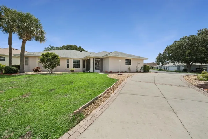 Front elevation (Lionheart view)