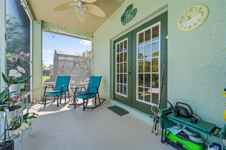 Screened in porch